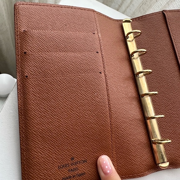 Louis Vuitton Agenda - Picture 4 of 10